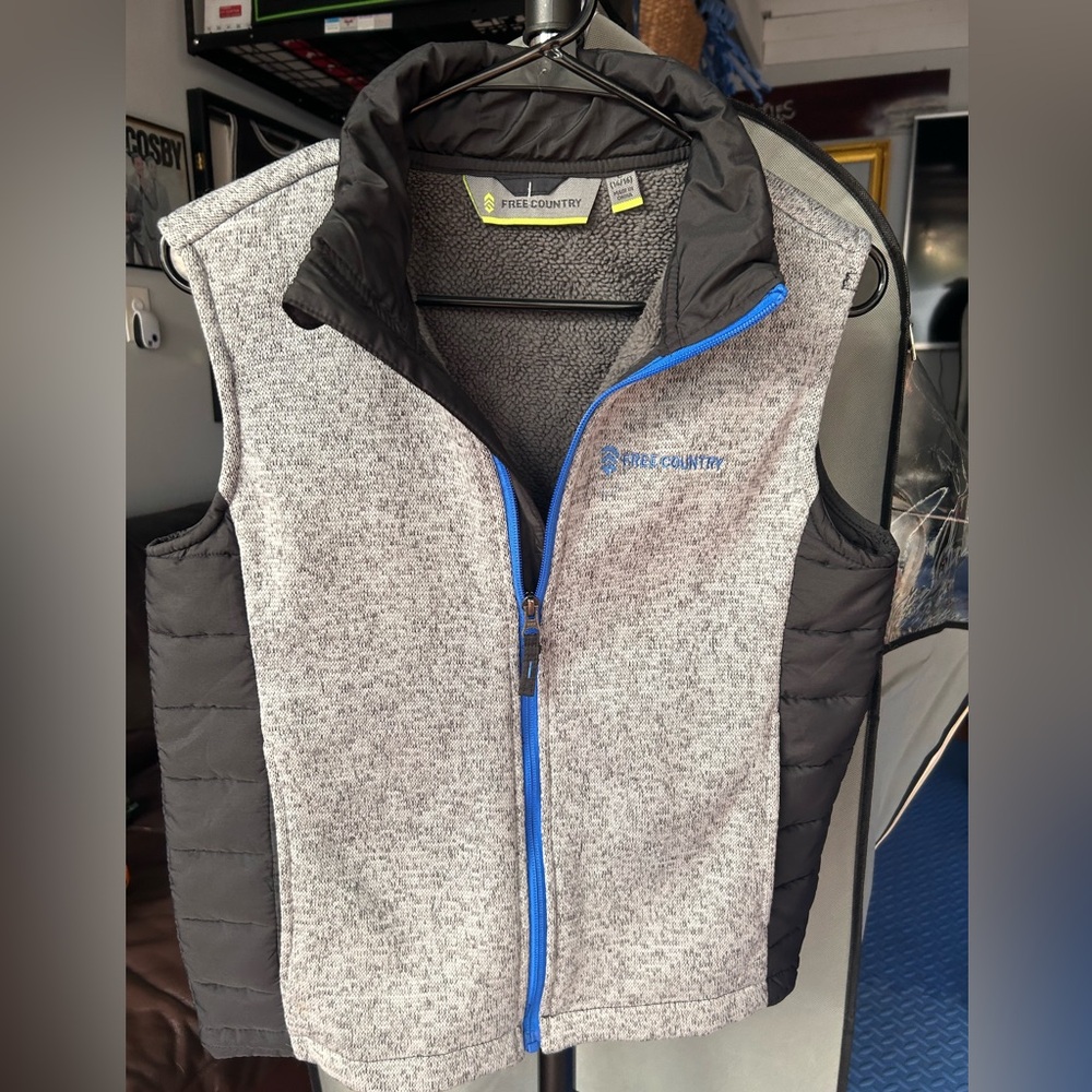 Free Country Gray and Black Vest with Blue Highlights